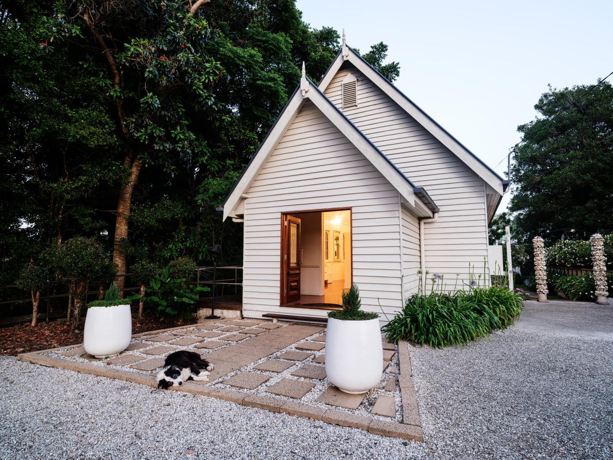 Little White Chapel