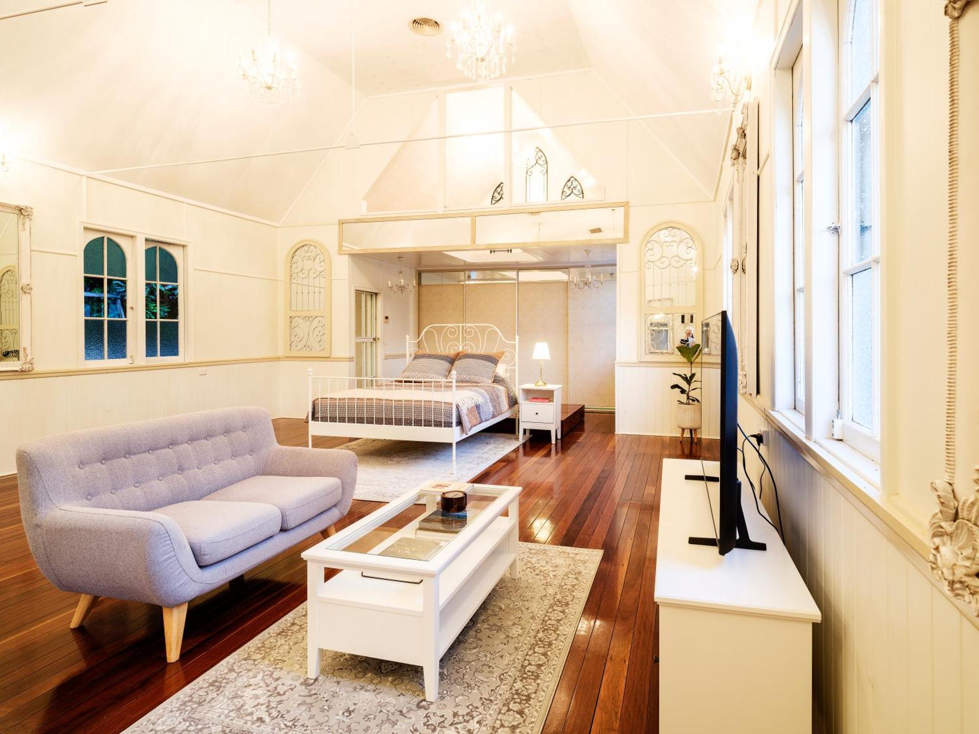 Little White Chapel